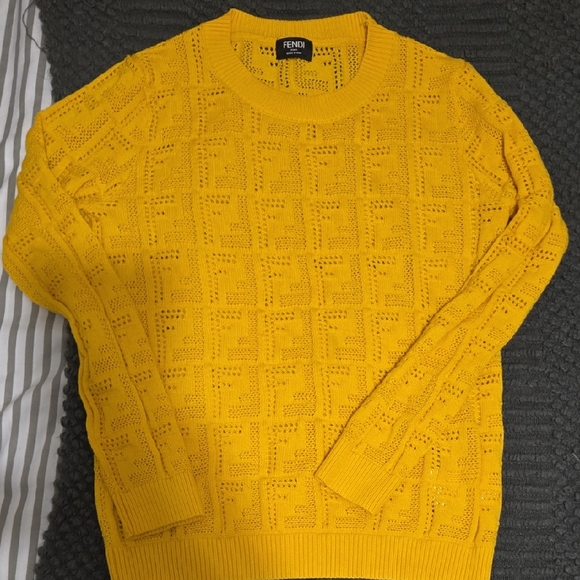 Fendi Yellow Knitted Long Sleeve Sweater - Made In Italy - Picture 1 of 2